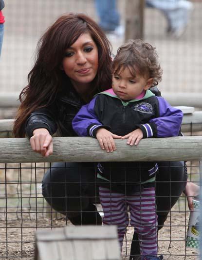Teen Mom Farrah Abraham Takes Sophie To A Pumpkin Patch