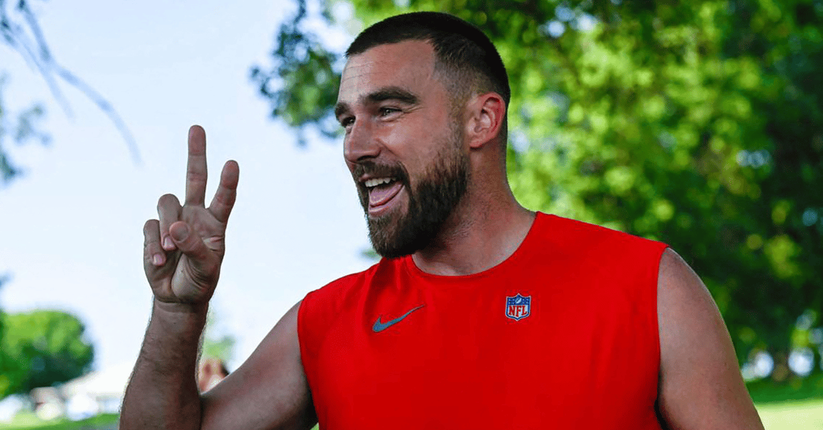 Travis Kelce Jersey Sales Spike 400% Following Taylor Swift Connection –  Rolling Stone