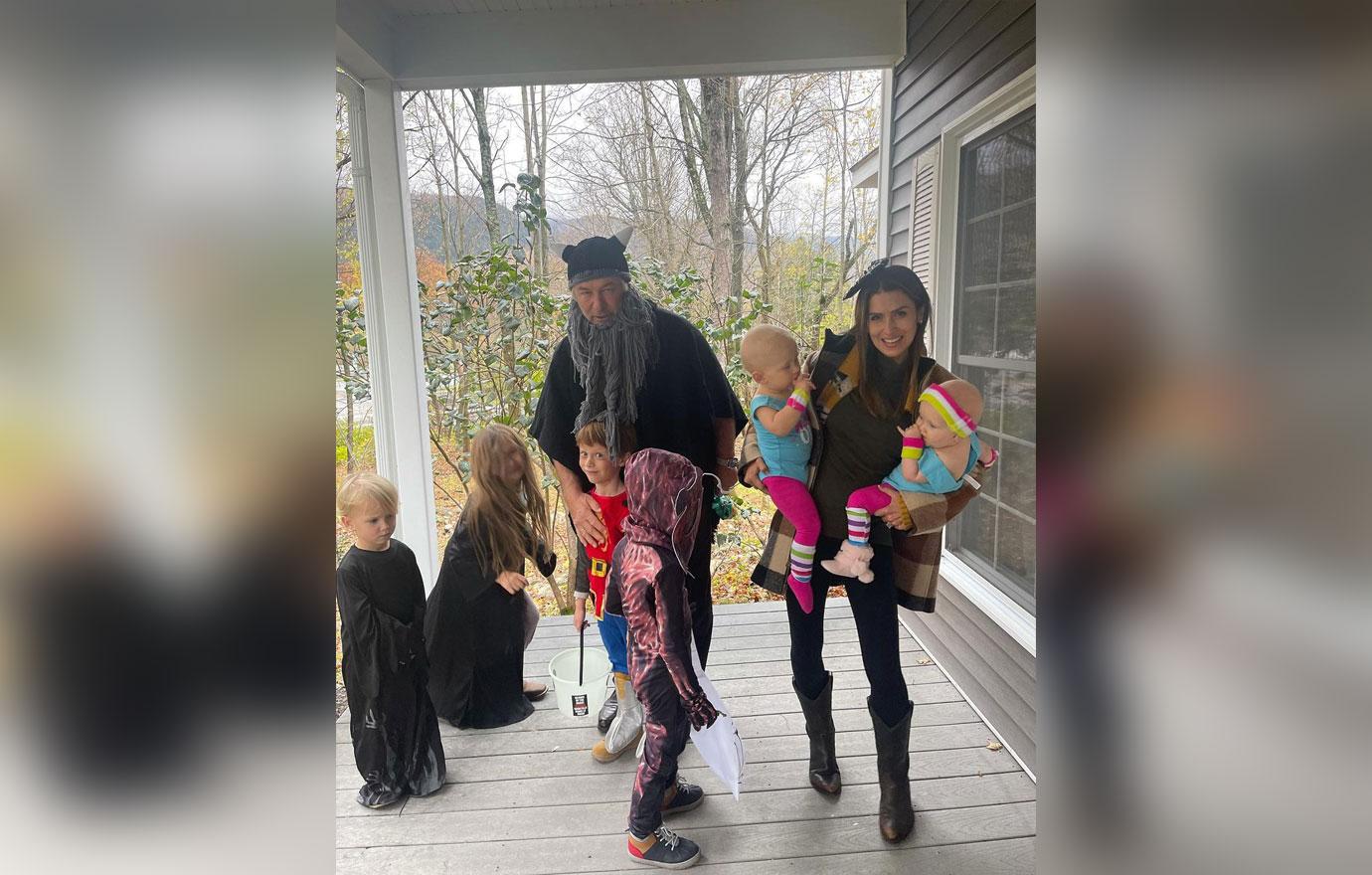 alec hilaria baldwin criticized family halloween photos instagram halyna hutchins