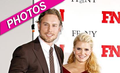 //jessica simpson red