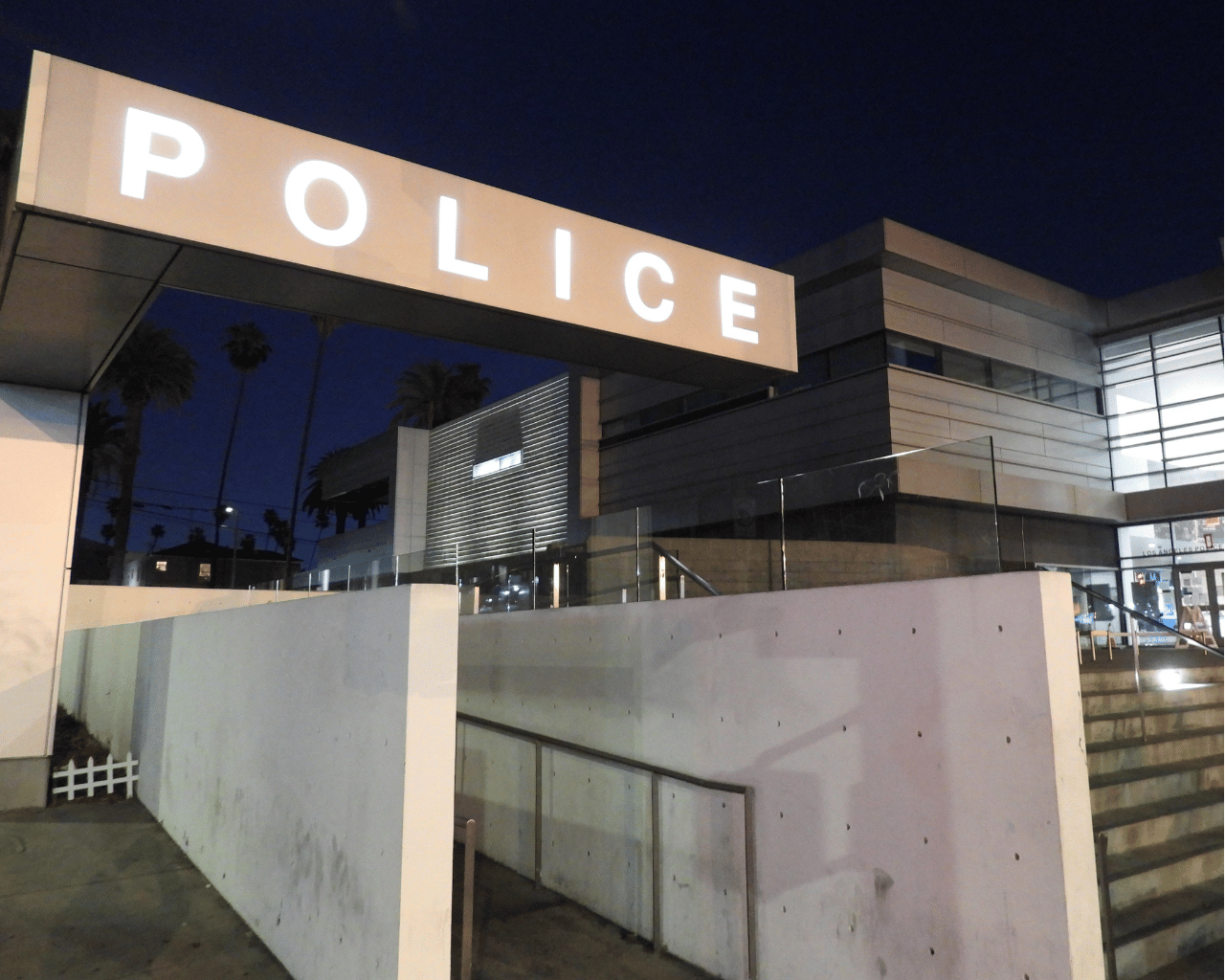 LAPD Officer Is Accused Of Secretly Taking And Distributing Intimate ...