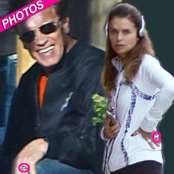 Kwade trouw tafereel Onzuiver Arnold & Maria Reconciliation In The Works? Schwarzenegger & Shriver  Wearing Wedding Rings Again!
