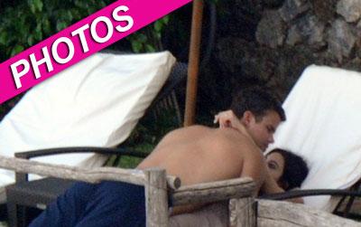 //kimkardashian honeymoonlay