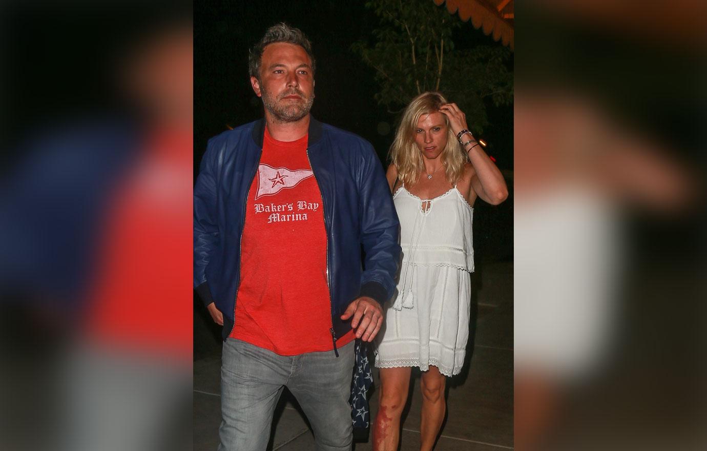 Ben affleck lindsay shookus date booze