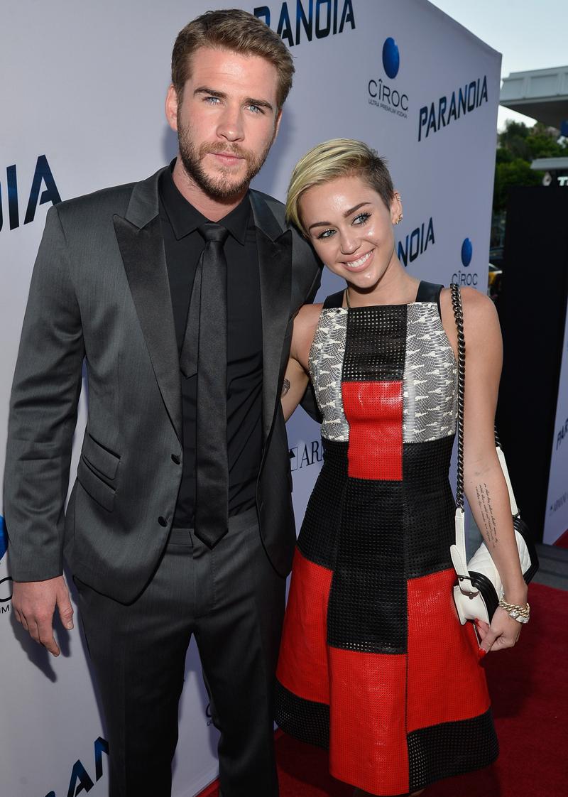 Miley Cyrus Liam Hemsworth Kissing Australia Fall Festival