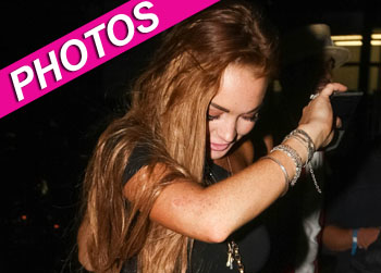 //lindsay lohan club midriff inf