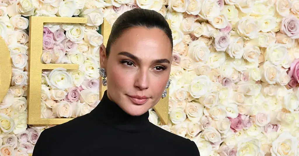 gal gadot pressure speak out israel snow white movie flop