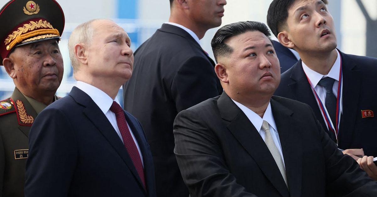 Vladimir Putin and Kim Jong-un Exchanges Rifles During Military Summit