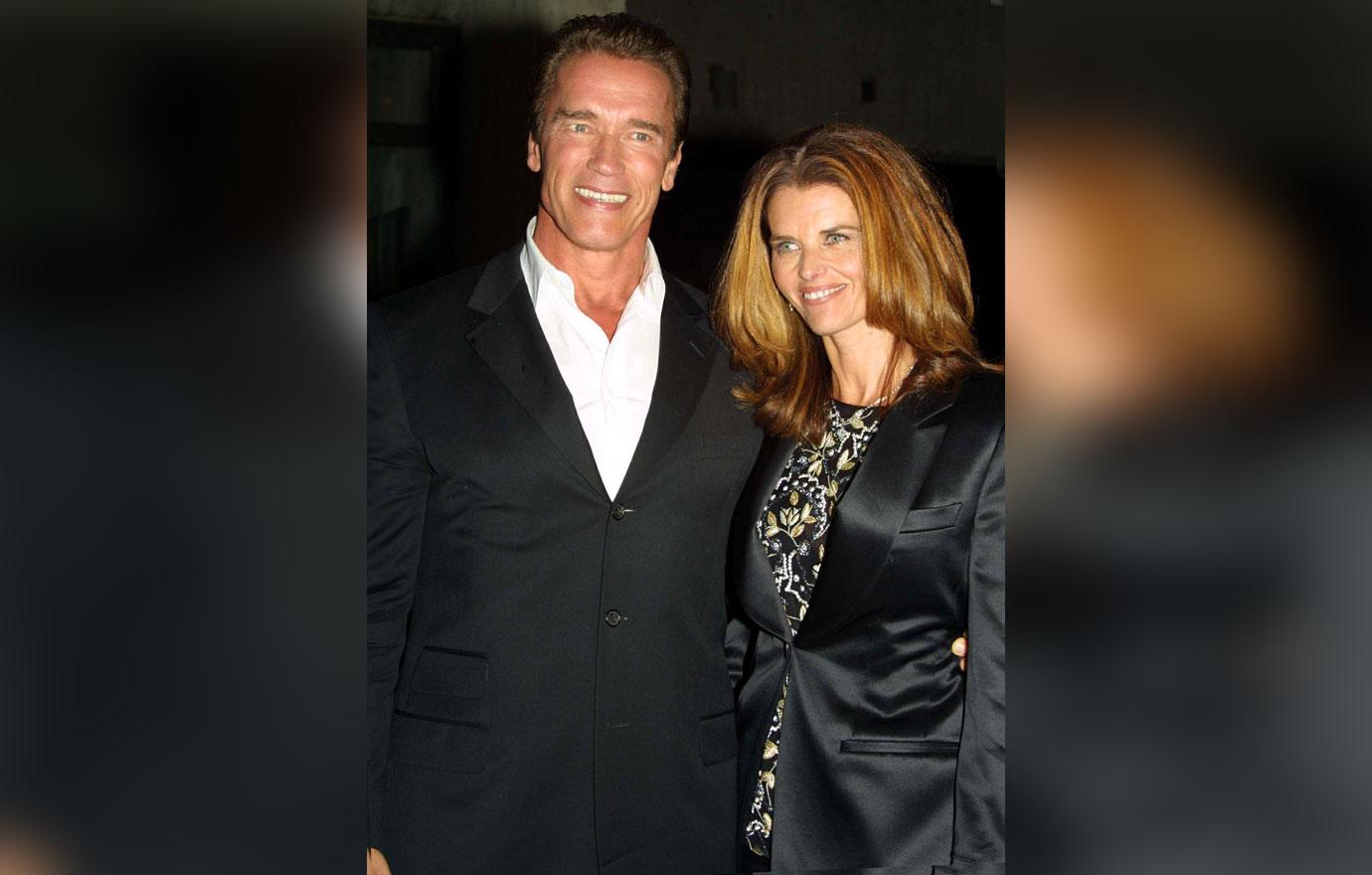 Arnold Schwarzenegger's Wife Maria Shriver Looks Frantic During Call As  Divorce Settlement Talks Intensify