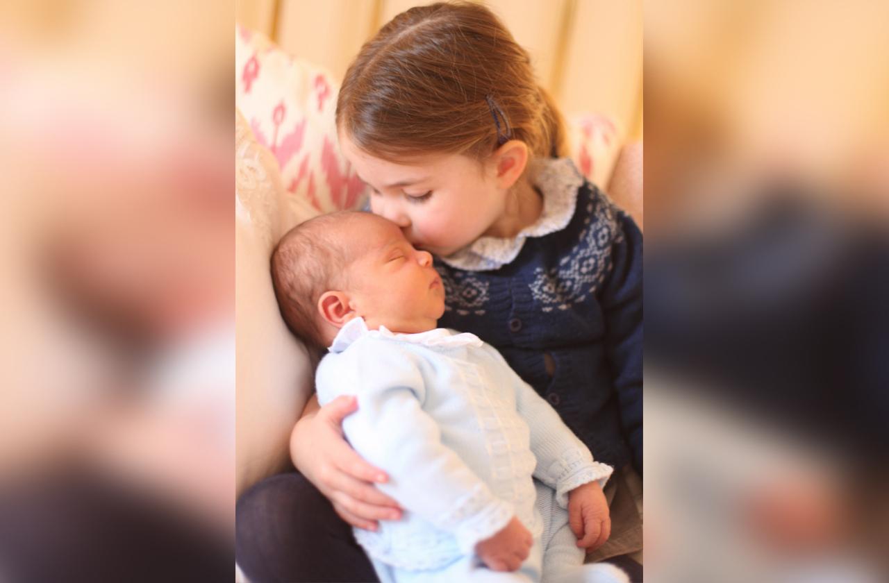 //princess charlotte kisses prince louis pp