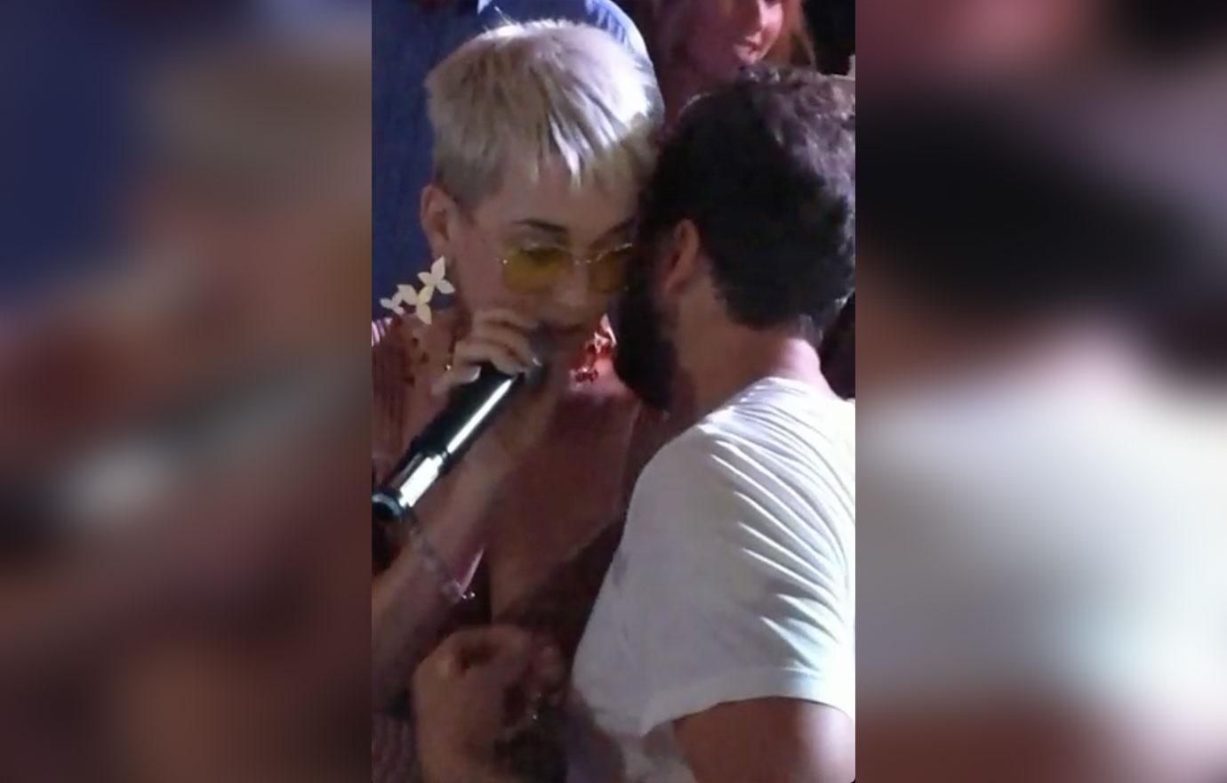 Katy Perry Flirts With Men On Italian Vacation