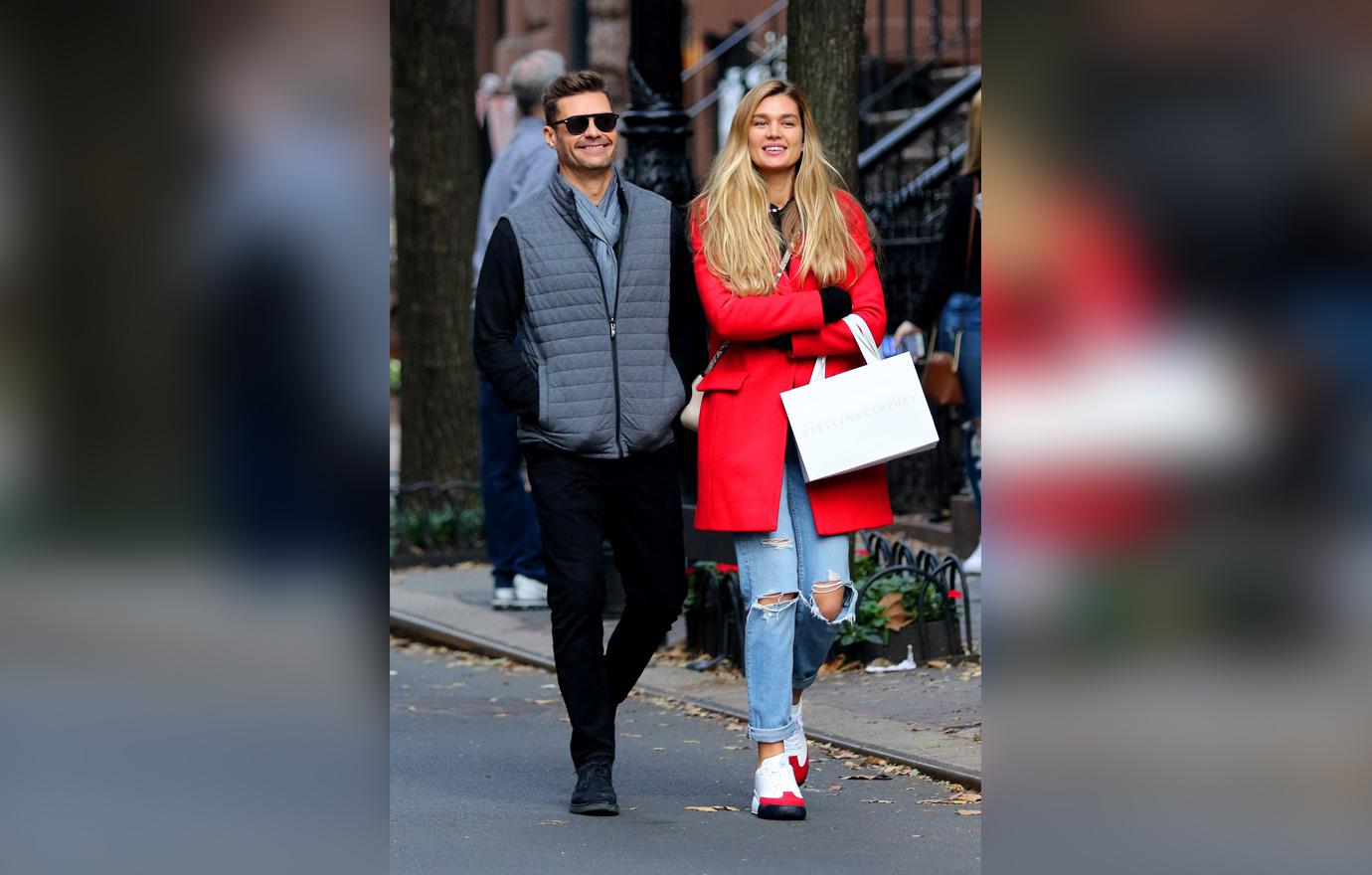 Ryan Seacrest & Girlfriend Shayna Taylor Take A Stroll