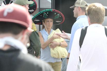 //jennifer aniston were the millers baby sombrero