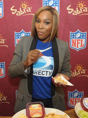 //serena williams grabbing a snack