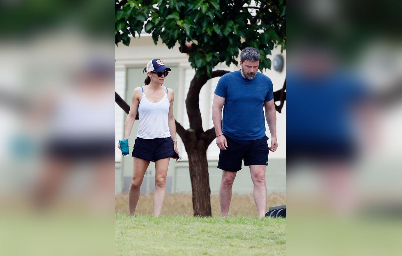 //ben affleck jennifer garner easter holiday reunion hawai