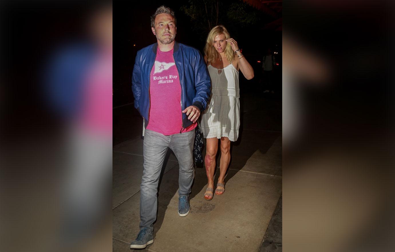 Ben affleck lindsay shookus date booze