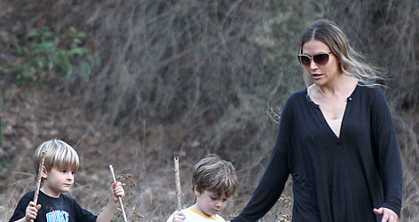 //brooke_mueller_max_bob_sheen_hike_tree_people_trail