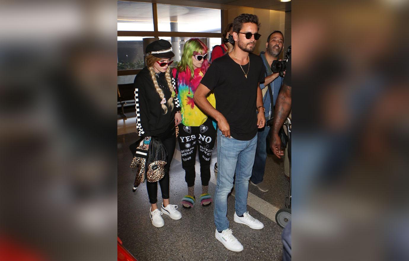 Pics Scott Disick Bella Thorne Dating Stars Caught Kissing In Cannes