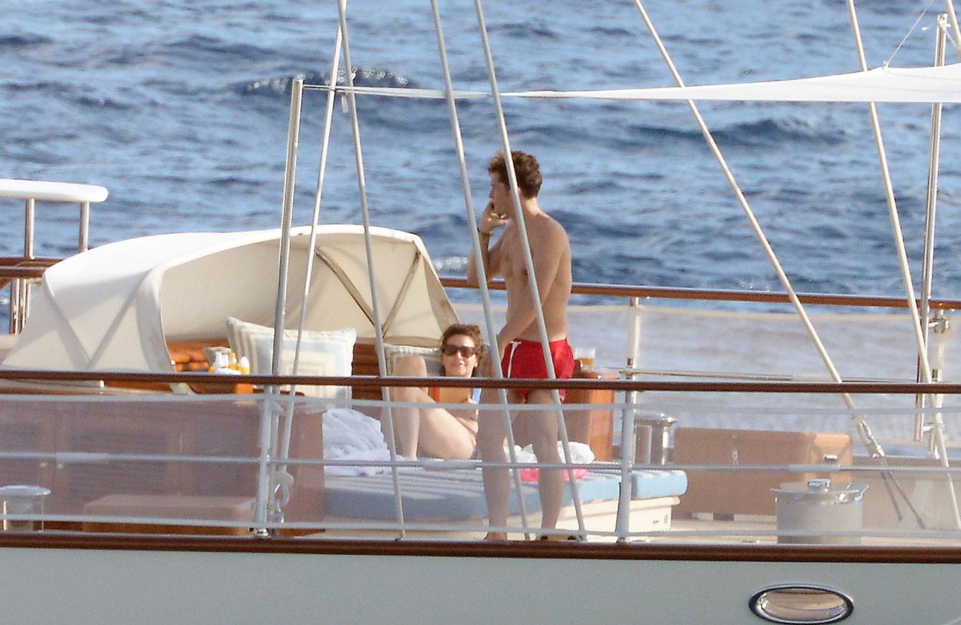 //orlando bloom shirtless nude penis yacht