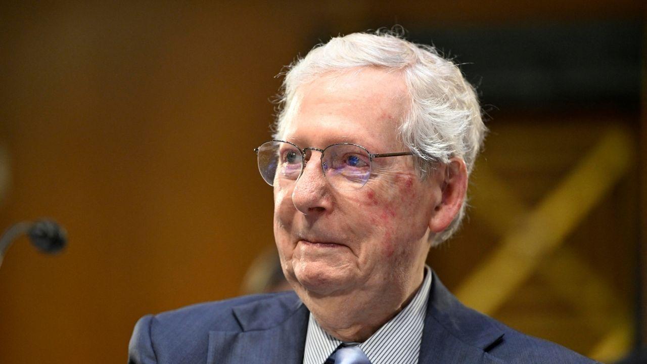 image of An independent journalist also observed conversations between Mitch McConnell and two Senate leaders.