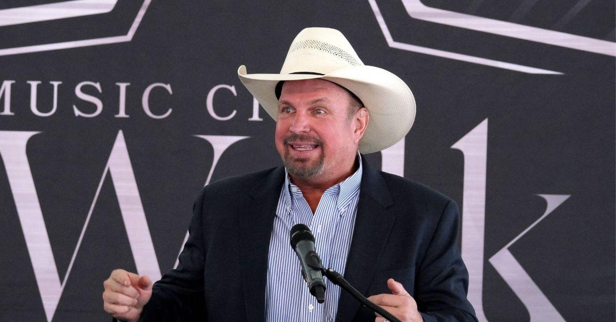 garth brooks dating history