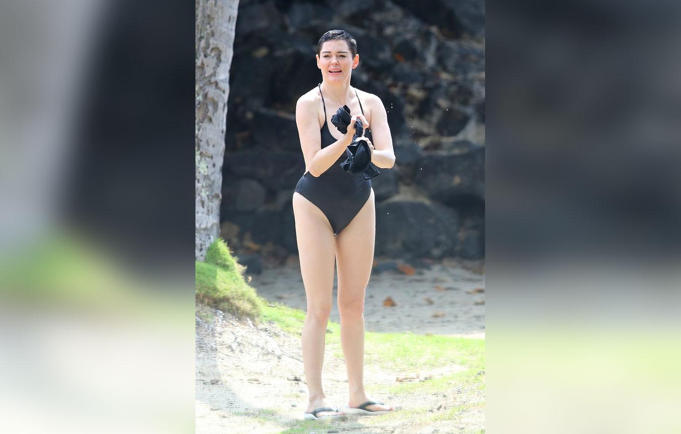 //Rose Mcgowan swimsuit vacation Harvey Weinstein