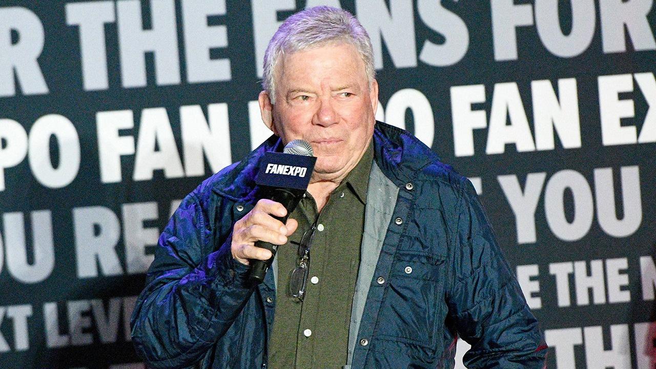 Shatner kept his daughter's spirits up during their battle.