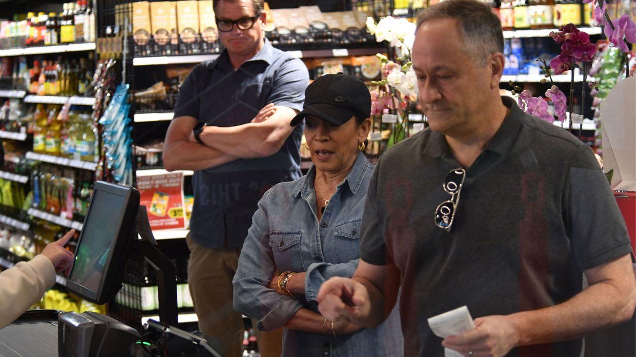 Image Of Kamala Harris and Doug Emhoff
