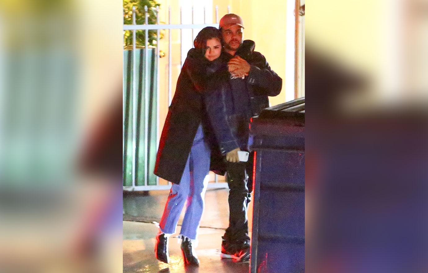 Selena Gomez and The Weeknd Hold Hands -- And Match! -- In NYC: Pic!