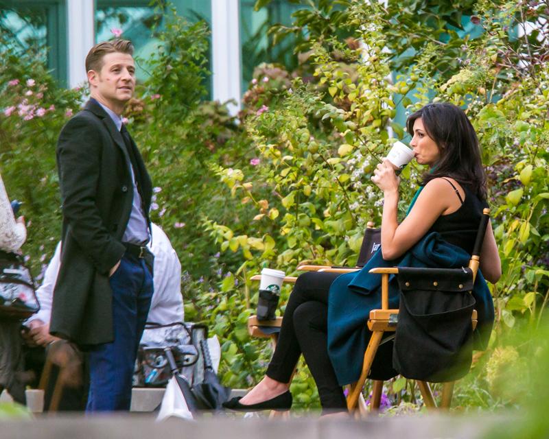 Benjamin McKenzie Morena Baccarin Photos