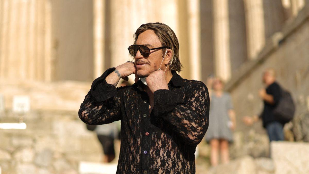 Mickey Rourke Downfall Mickey Rourke's Downfall, Secret Behind KO'd GoFundMe Cash