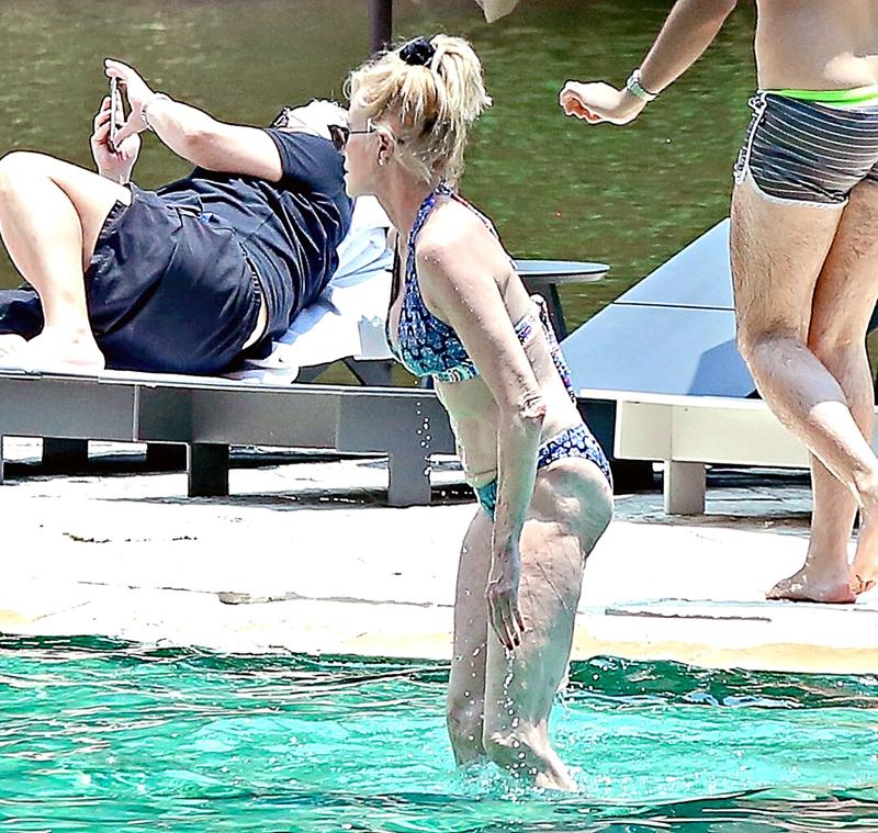 Melanie Griffith Bikini Butt Cellulite Mexico