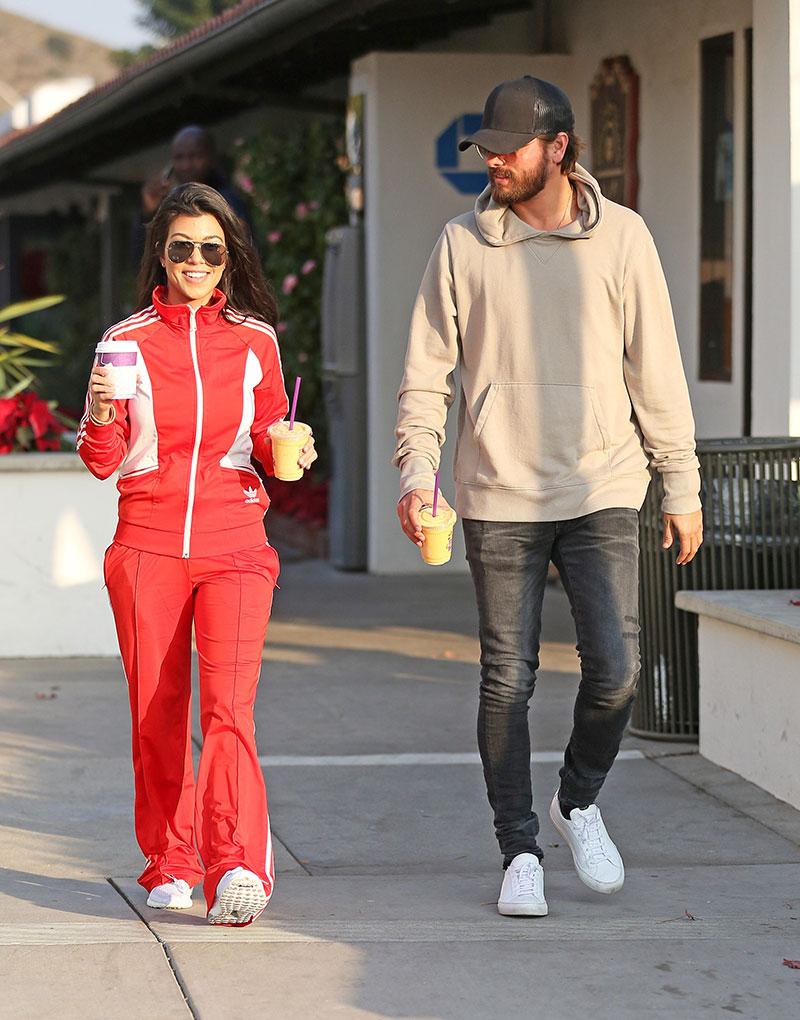 //kourtney kardashian scott disick together pregnant