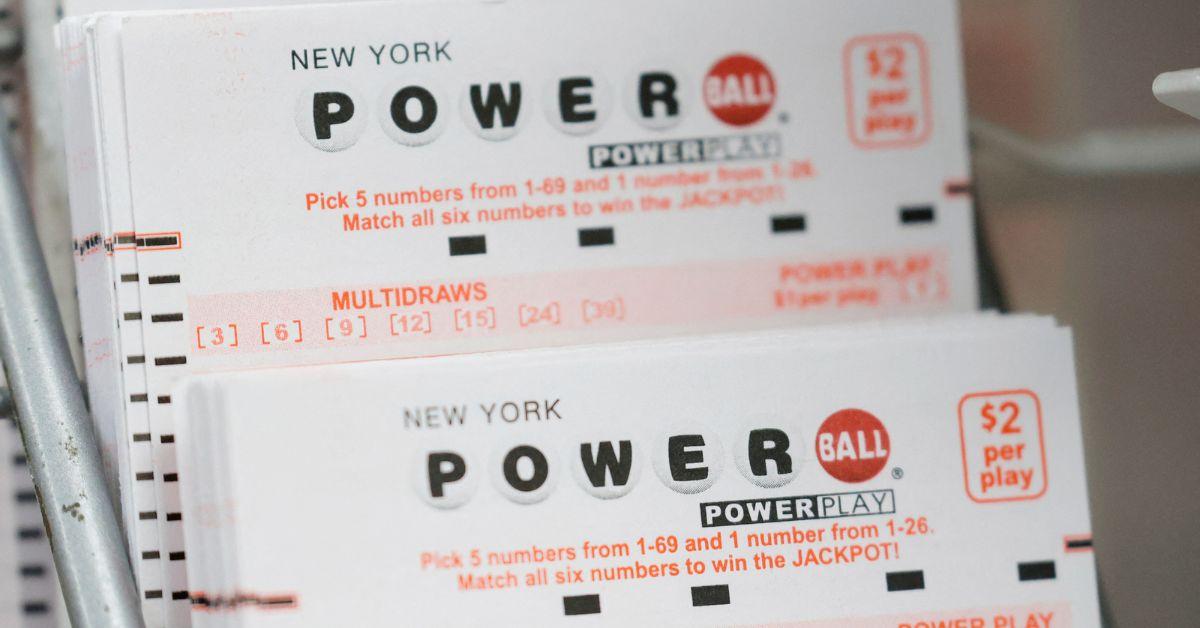 powerball  billion winner edwin castro lawsuit man suing over stolen ticket dropped by lawyer bombshell video