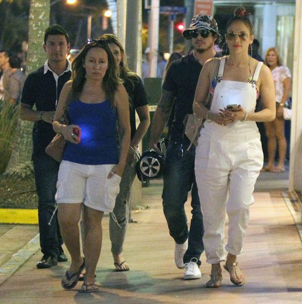 Jennifer Lopez Casper Smart Back together