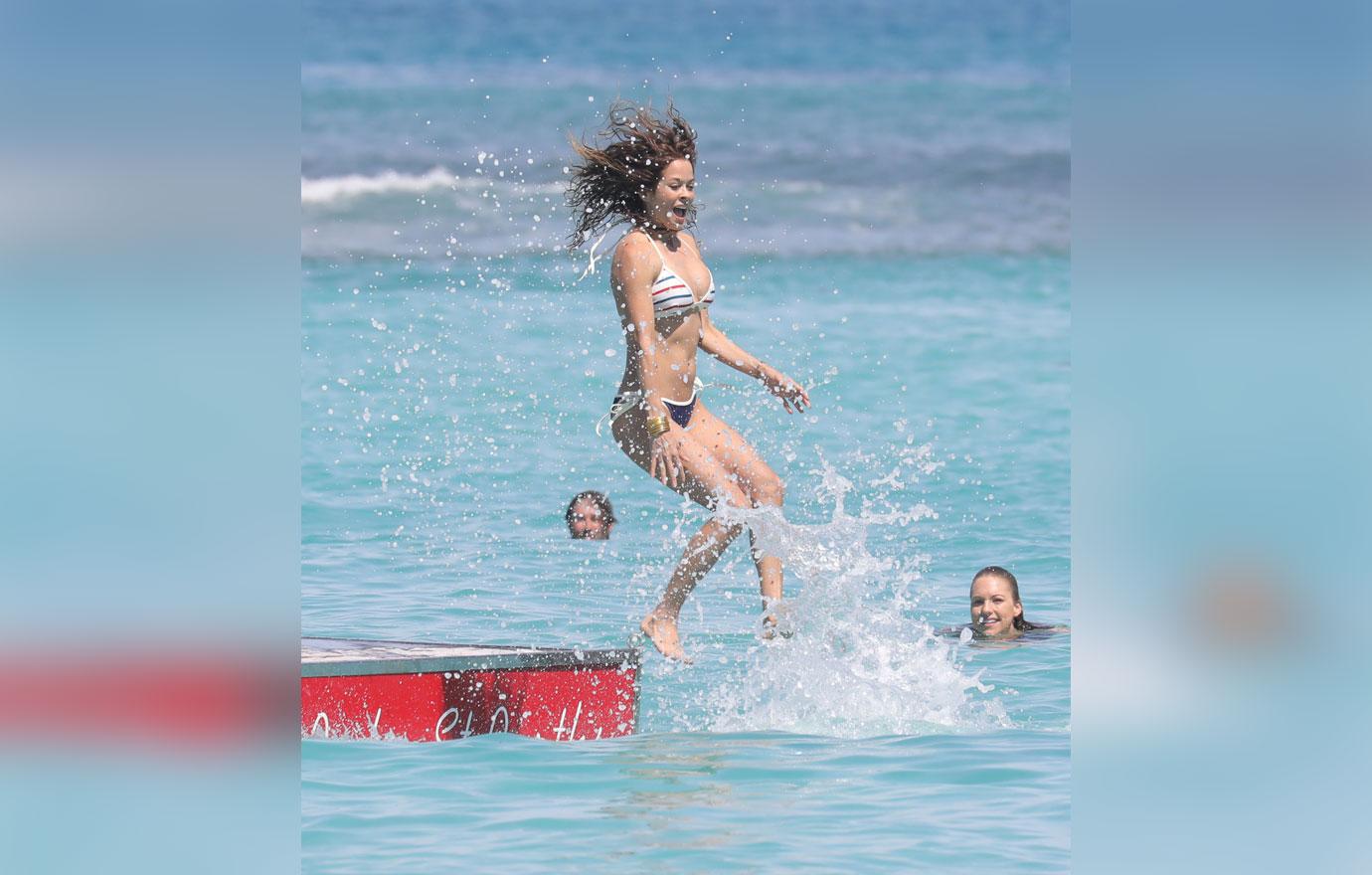 Brooke Burke Bikini Body Photos -- Abs & Boobs On Beach In St Barts