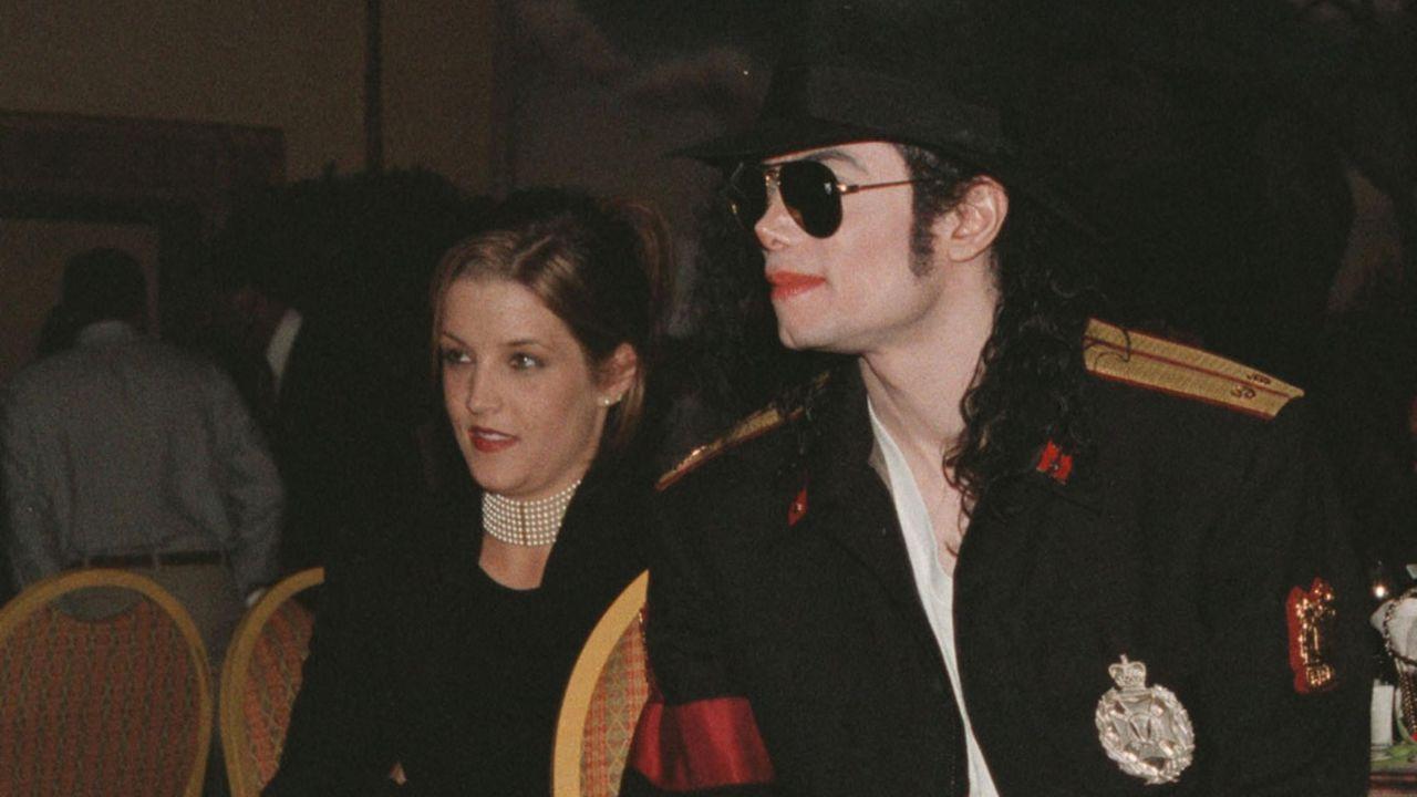Image Of Michael Jackson and Lisa Marie Presley