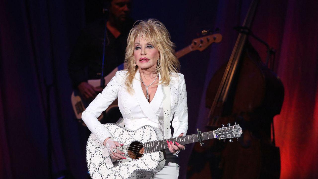 Dolly Parton reportedly hid her cancer battle to protect worried fans from fears about her health.
