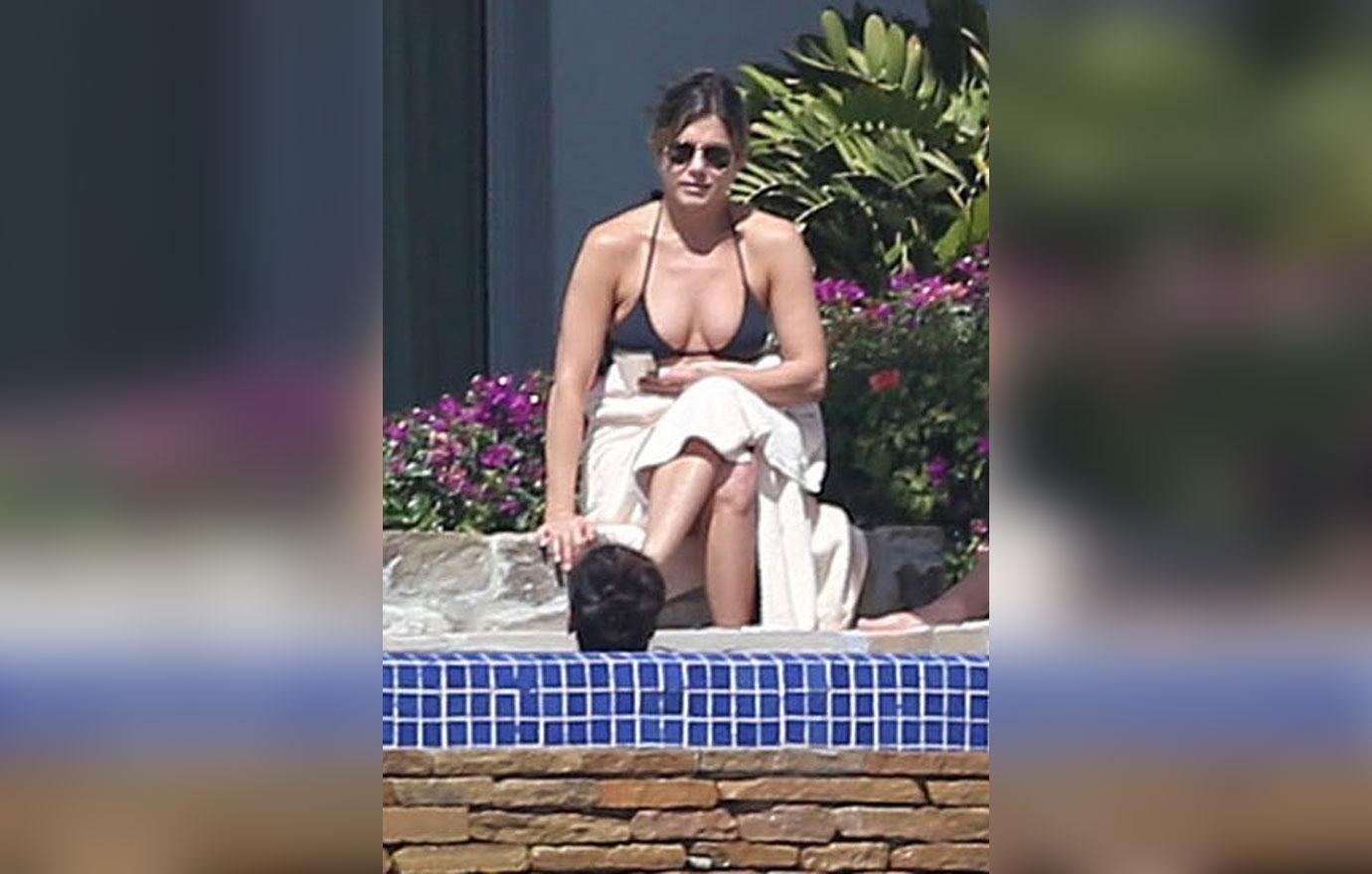 //jennifer aniston birthday bikini boobs butt mexico