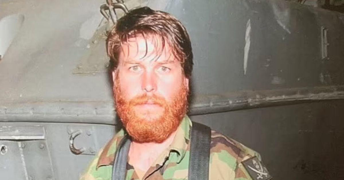 Ex-Navy SEAL Who Transitioned From Male To Female Transitioning Back