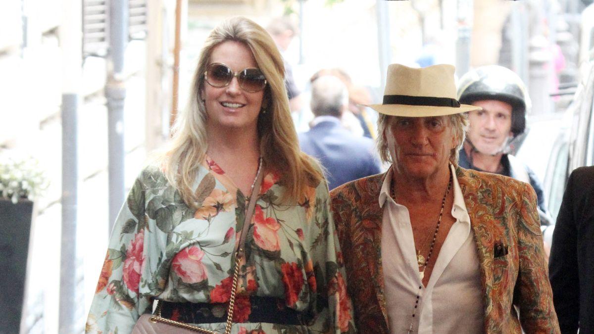 Photo of Rod Stewart and Penny Lancaster