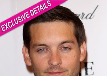 //tobeymaguire_ _splashnews