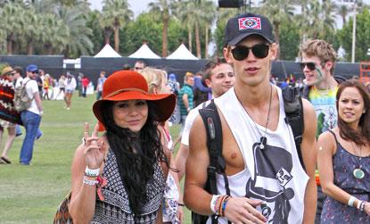 //vanessa hudgens austin butler coachella