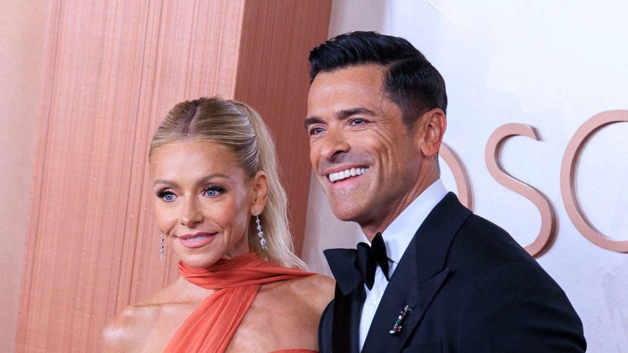Photo of Kelly Ripa and Mark Consuelos