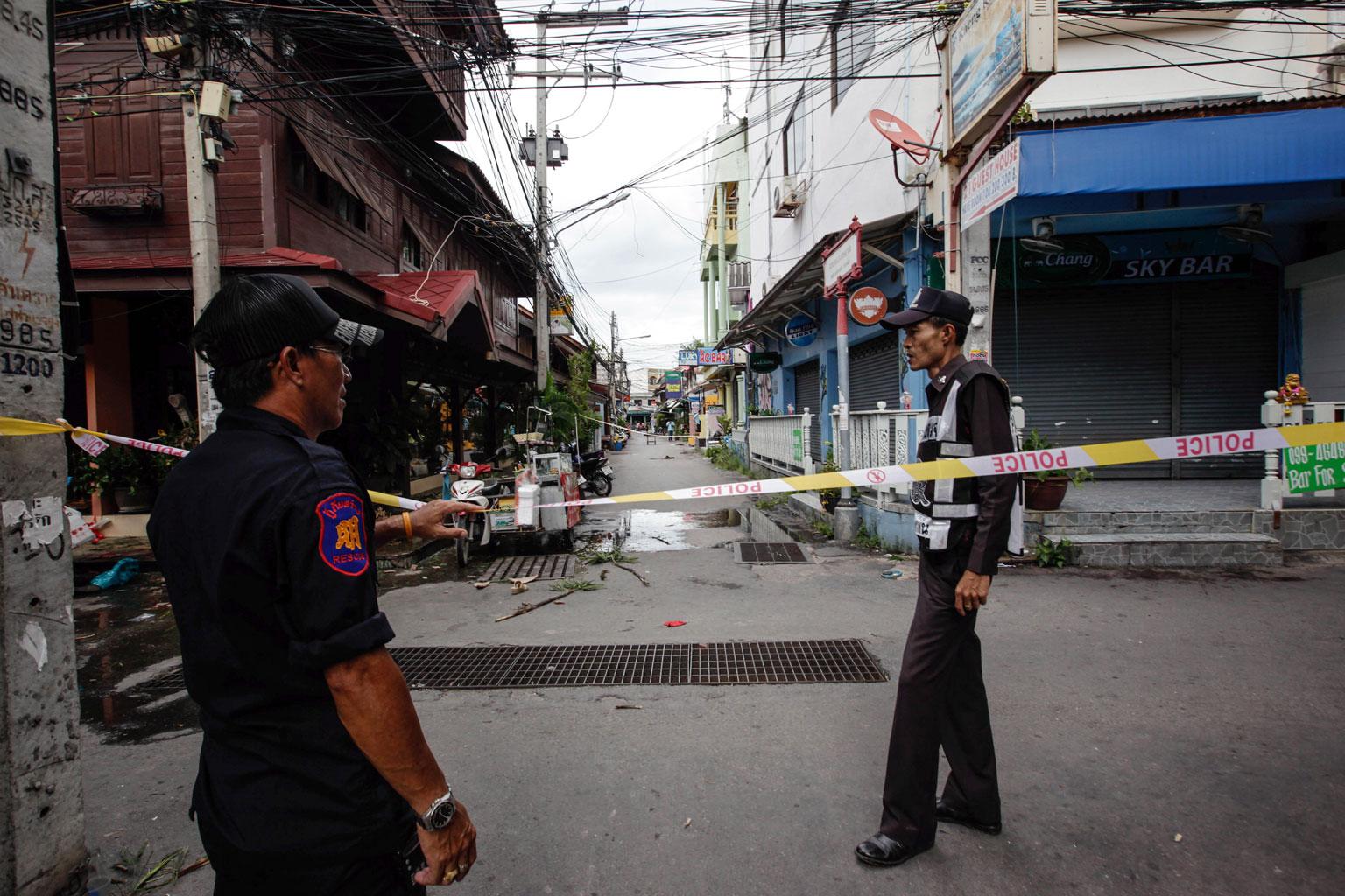 //thailand bombing hua hin resort hit two explosions graphic photos