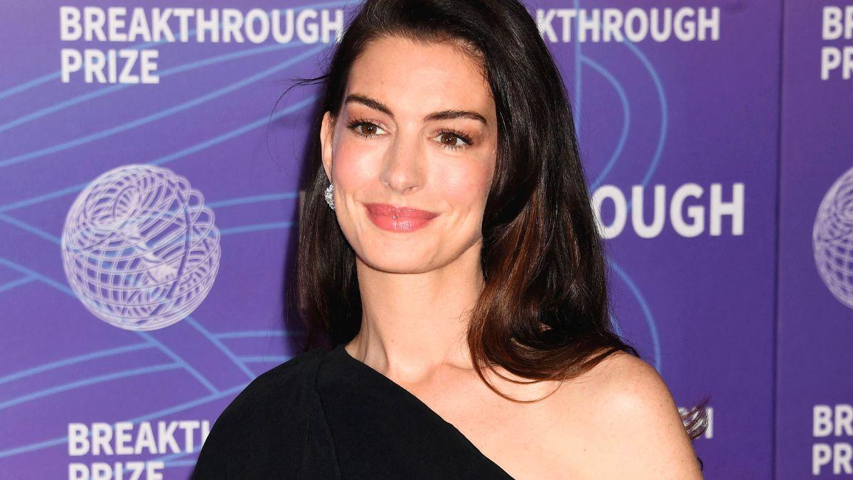 Photo of Anne Hathaway