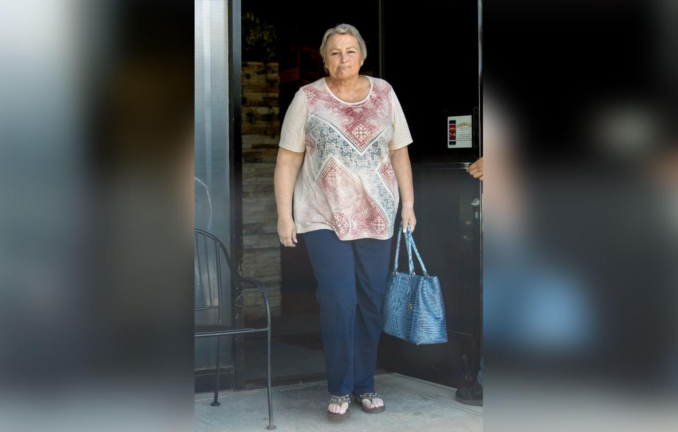 //Debbie Rowe cancer battle