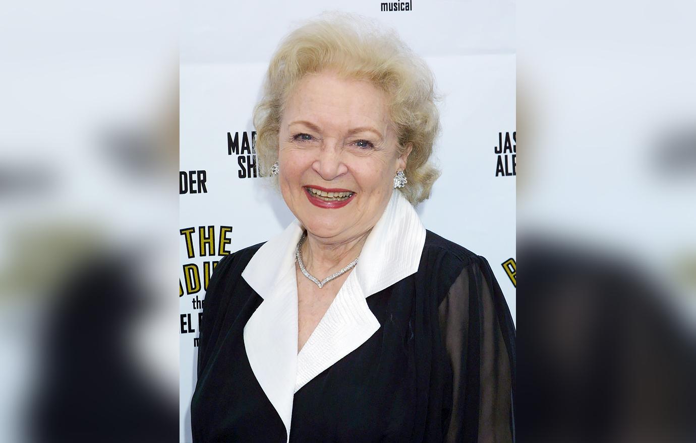 betty white cause of death revealed no booster r