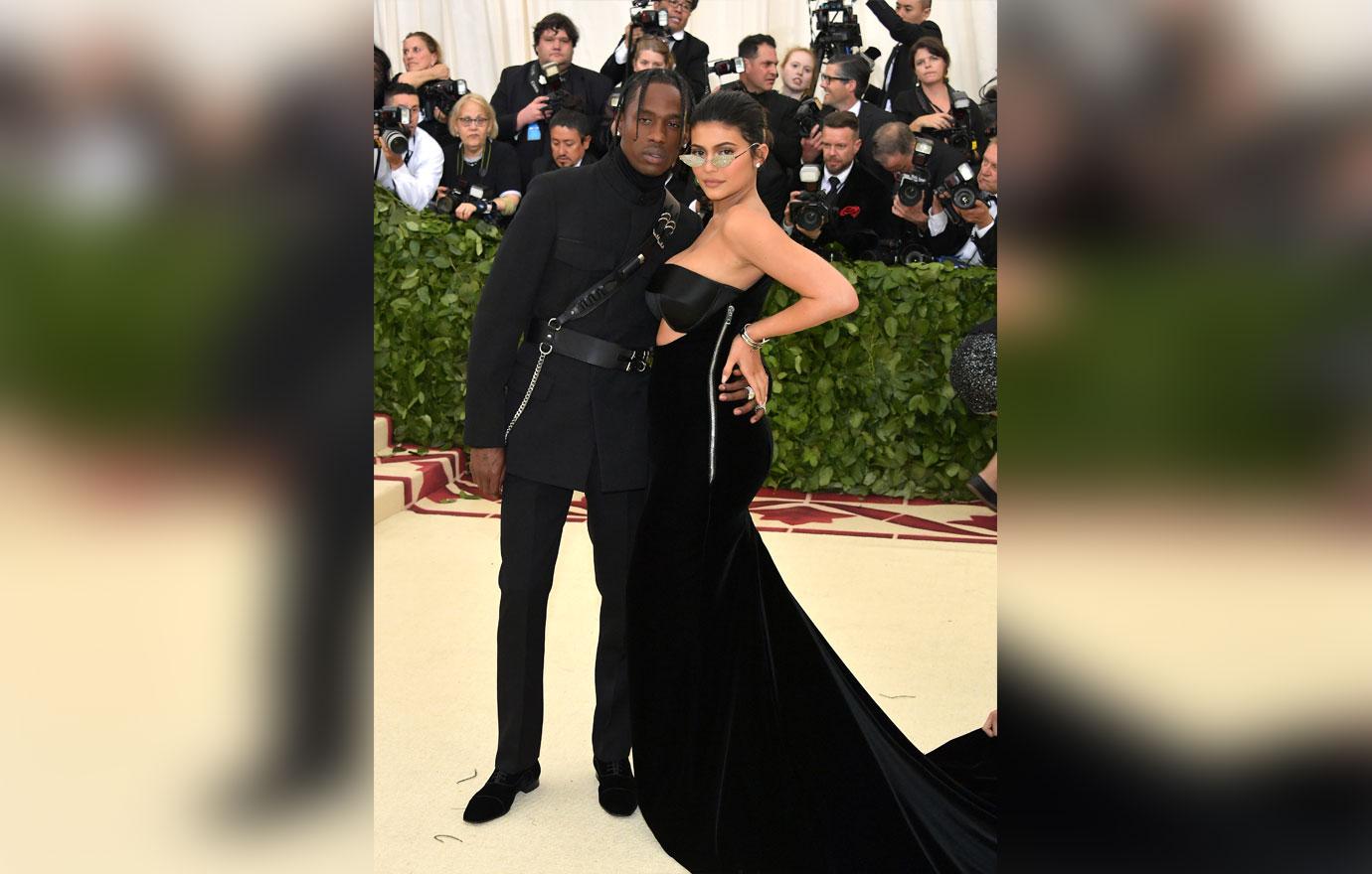 //met gala  kim kardashian kylie jenner