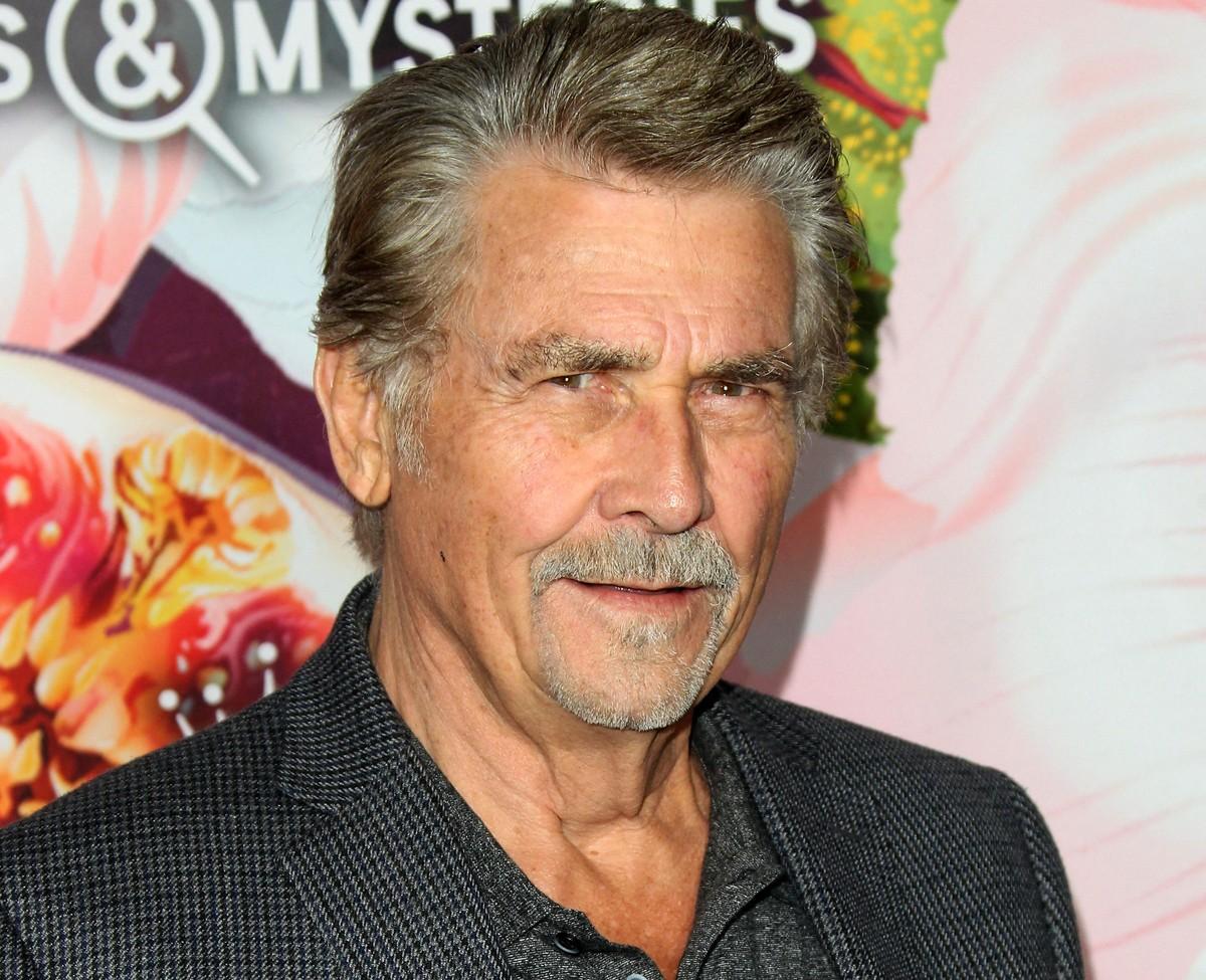Friends said James Brolin still attracts attention from women when he's out without Barbra Streisand.